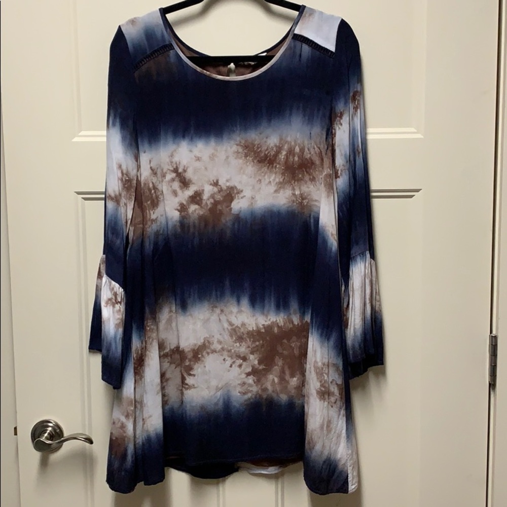 Mini dress/long top.  Size L.  $15.00